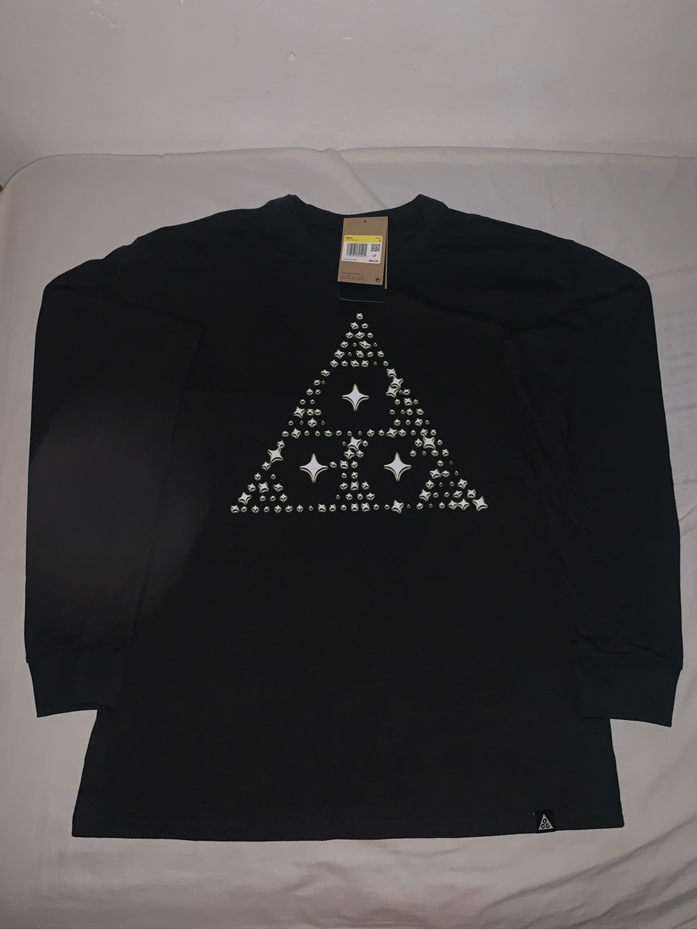 Nike ACG T-Shirt Black Long Sleeve Loose Fit DRI FIT Glow In The Dark Size:Small